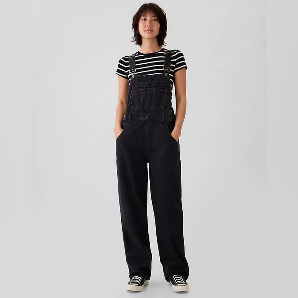 NWT! GAP Black '90s Loose Overalls - Size Medium Tall